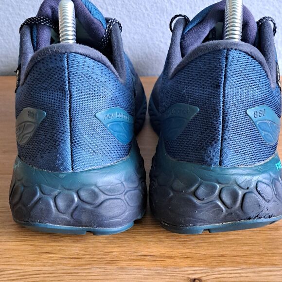New Balance Fresh Foam GTX Women’s Size 9 Multicolor Running Shoes Waterproof - Picture 3 of 13